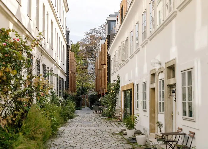 Grosszuegiges Apartment In Historischem Gebaeude